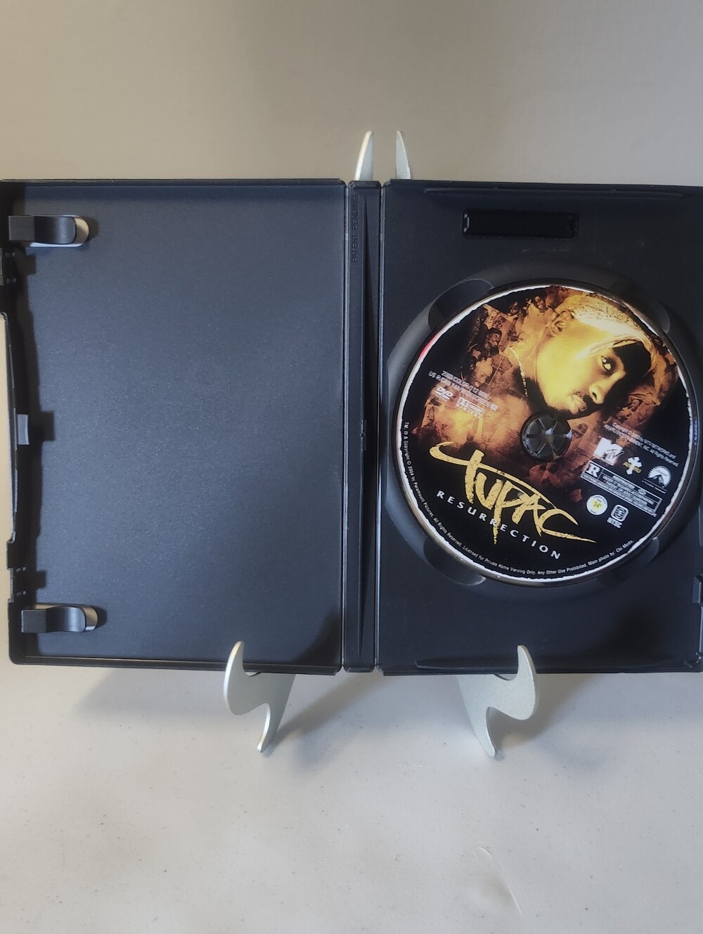 2Pac: Resurrection (Special Collector's Edition DVD) - Picture 4 of 6